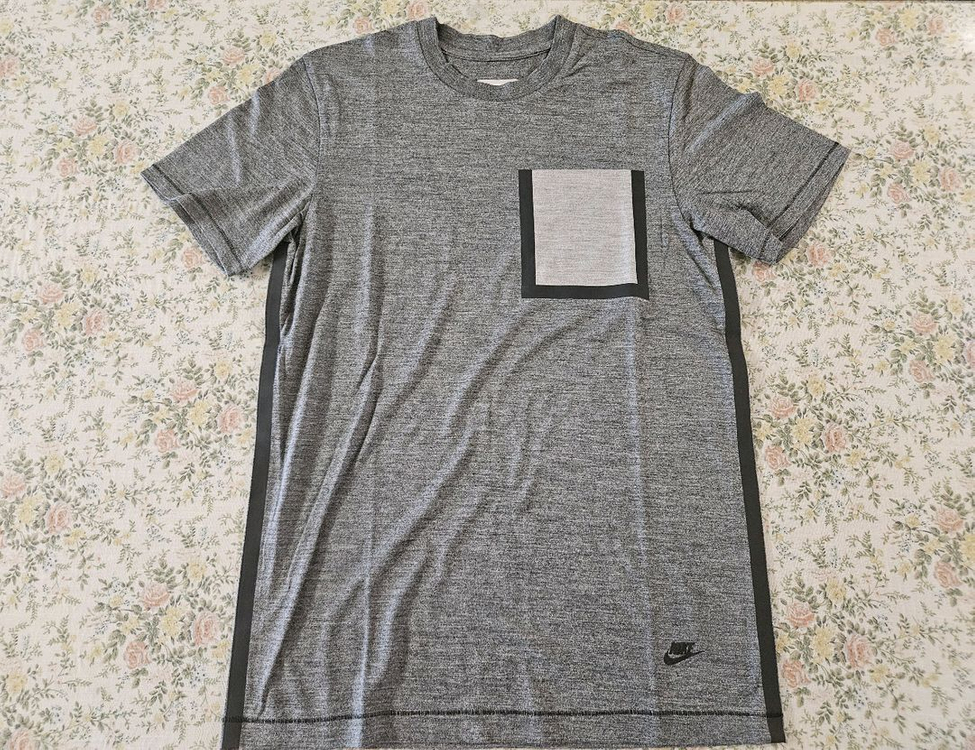 [해외M]나이키랩 화이트라벨 드라이핏 울혼방 포켓 반팔 이미지