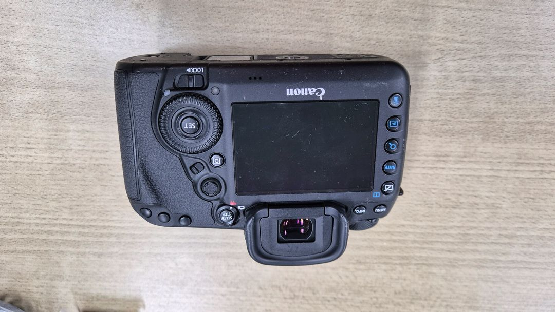 캐논 EOS 5D Mark IV 카메라 이미지