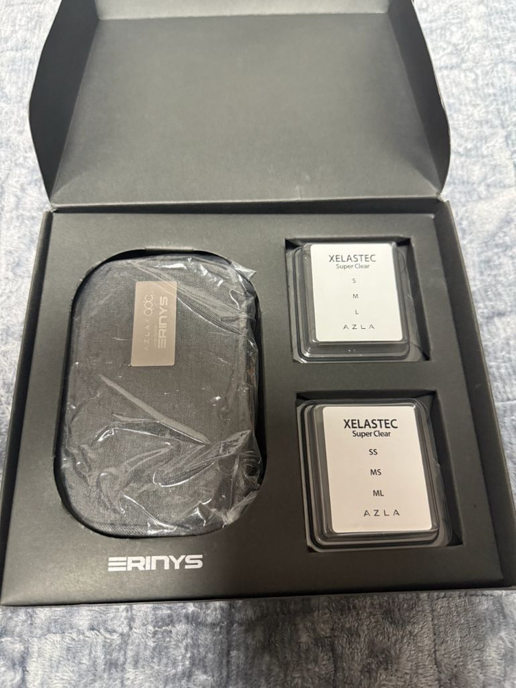 아즈라 x qhc 에리니스1 이어폰 판매합니다--1