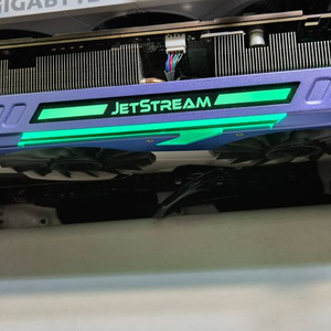 이엠텍 GTX 1070 8G 팝니다.