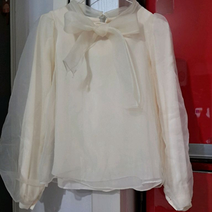 Cream 오간자 리본 블라우스 아이보리