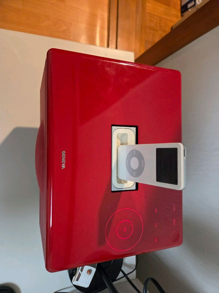 제네바s 레드색상 스피커 아이팟 나노1세대 일괄팝니다 이미지