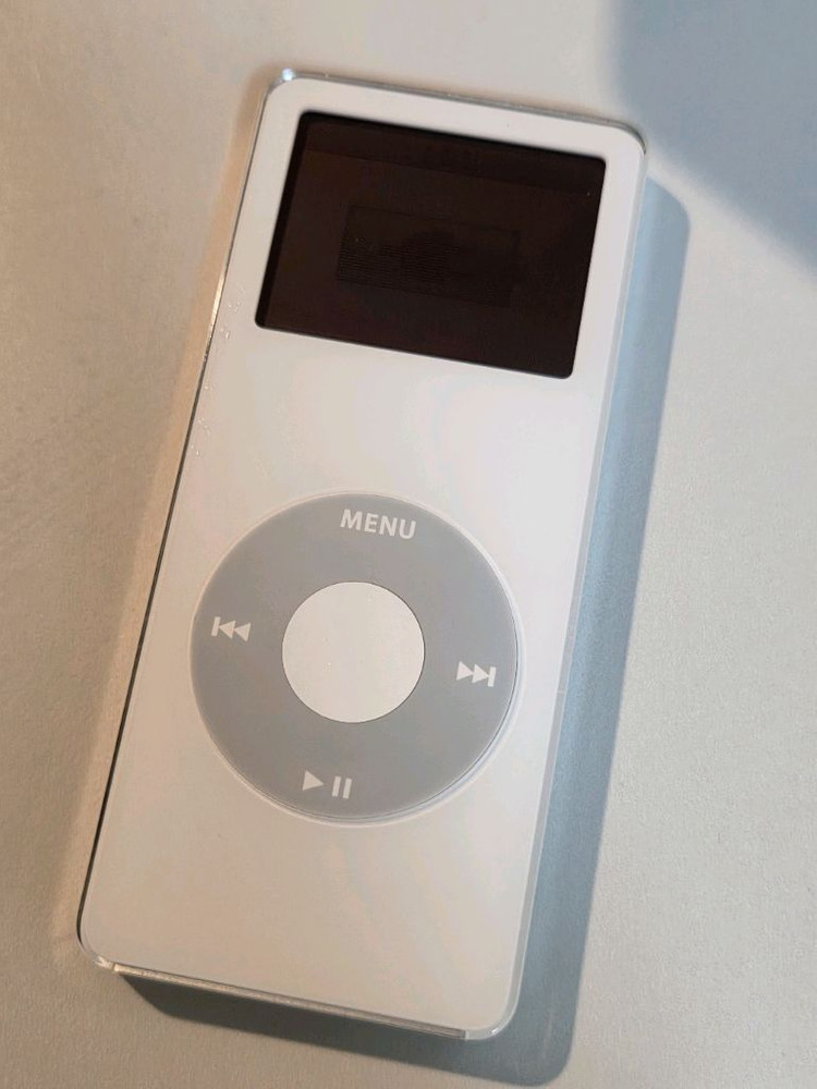 제네바s 레드색상 스피커 아이팟 나노1세대 일괄팝니다 이미지