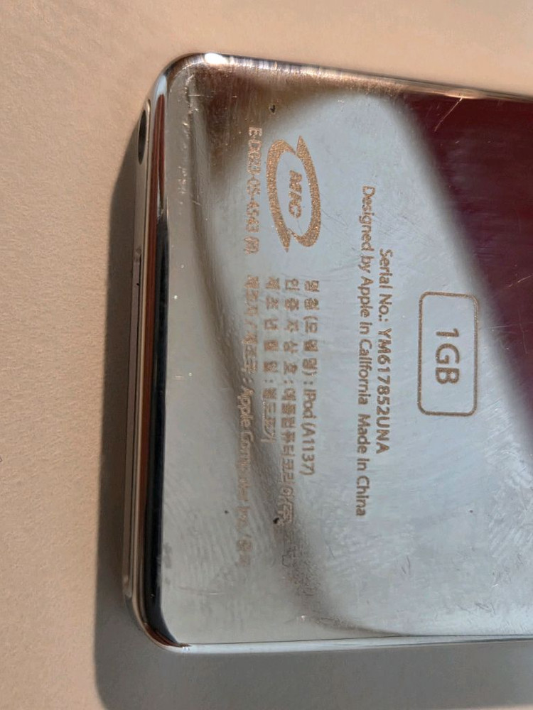 제네바s 레드색상 스피커 아이팟 나노1세대 일괄팝니다 이미지