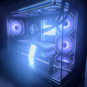 라이젠7 7800X3D RTX5060TI 본체 팝니다 이미지