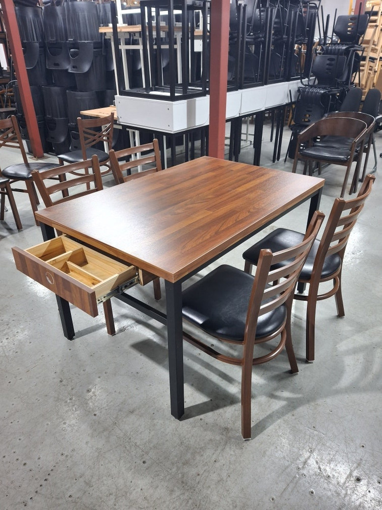 110번 수저통 식당테이블 업소용식탁 음식점 영업용 매장 중고식탁세트 식당의자 판매업체 이미지