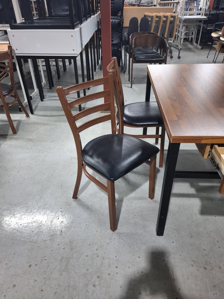 110번 수저통 식당테이블 업소용식탁 음식점 영업용 매장 중고식탁세트 식당의자 판매업체 이미지