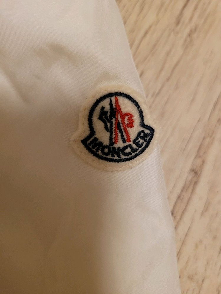 몽클레어 여아 바람막이 자켓--4