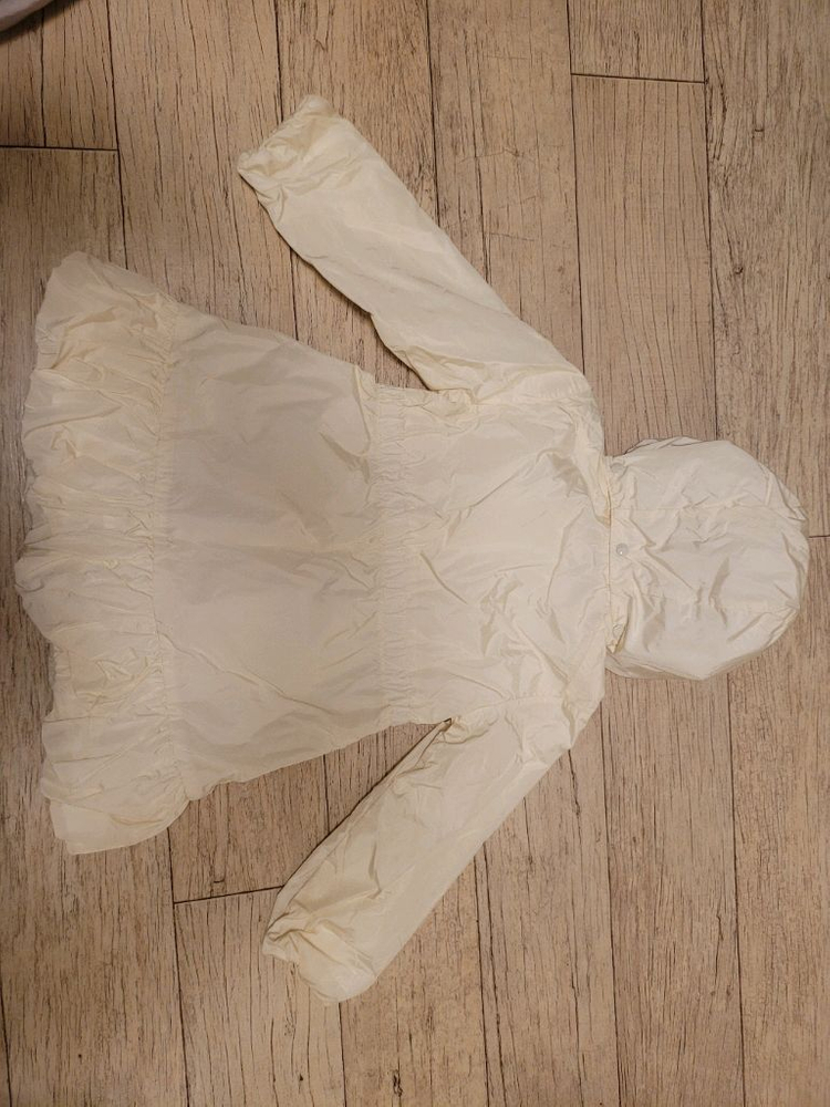 몽클레어 여아 바람막이 자켓--8