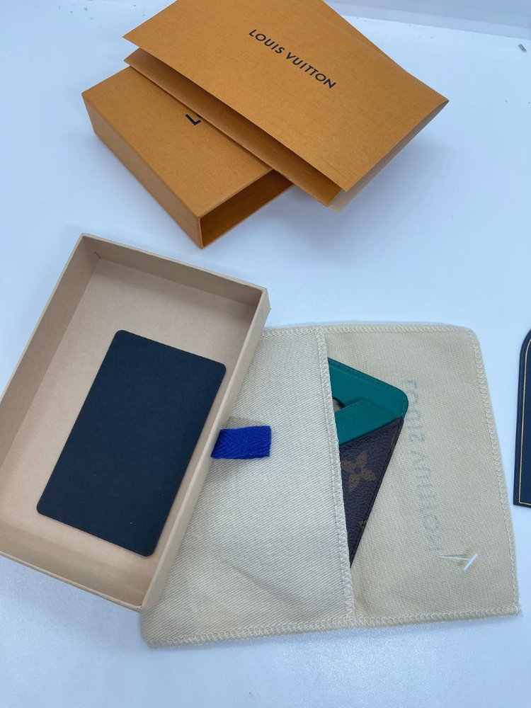 루이비통 포르트 카르트 마그넷 풀구성 정품 이미지