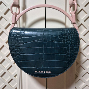 찰스앤키스 서클 크로스백