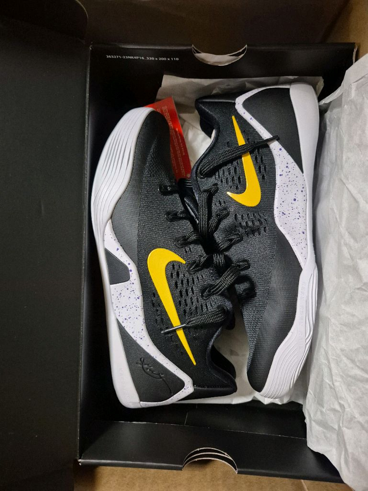 코비9 농구화 택 그대로 새상품 260--3