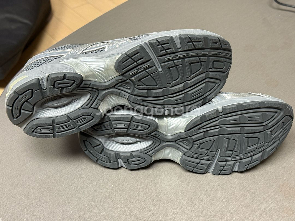 (새상품)아식스 젤 1130 스틸 그레이 퓨어 실버 240--8