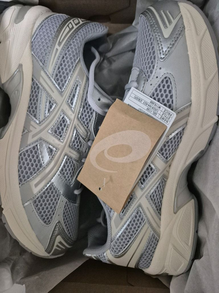 아식스 젤 1130 화이트 그레이 오트밀 260 택 그대로 새상품--4