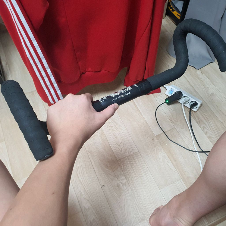 벨로시닷 핸들바 팔아요 이미지