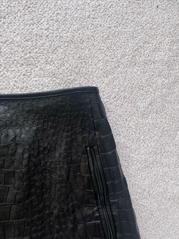 아크네 양가죽스커트--4