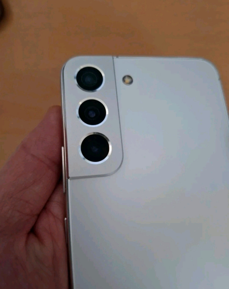 24년 12월 올갈이한 s22 자급제 판매합니다!--1