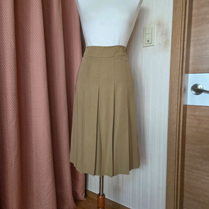 버버리 런던 베이지 플리츠주름 롱스커트치마