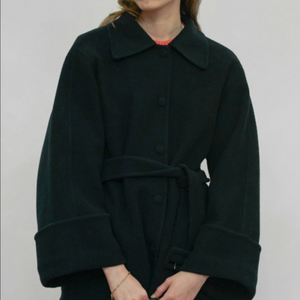 유메르 UMER 샌더 하프 코트 딥네이비 울100% 핸드메이드 케이프 숏코트 이나연 이미지