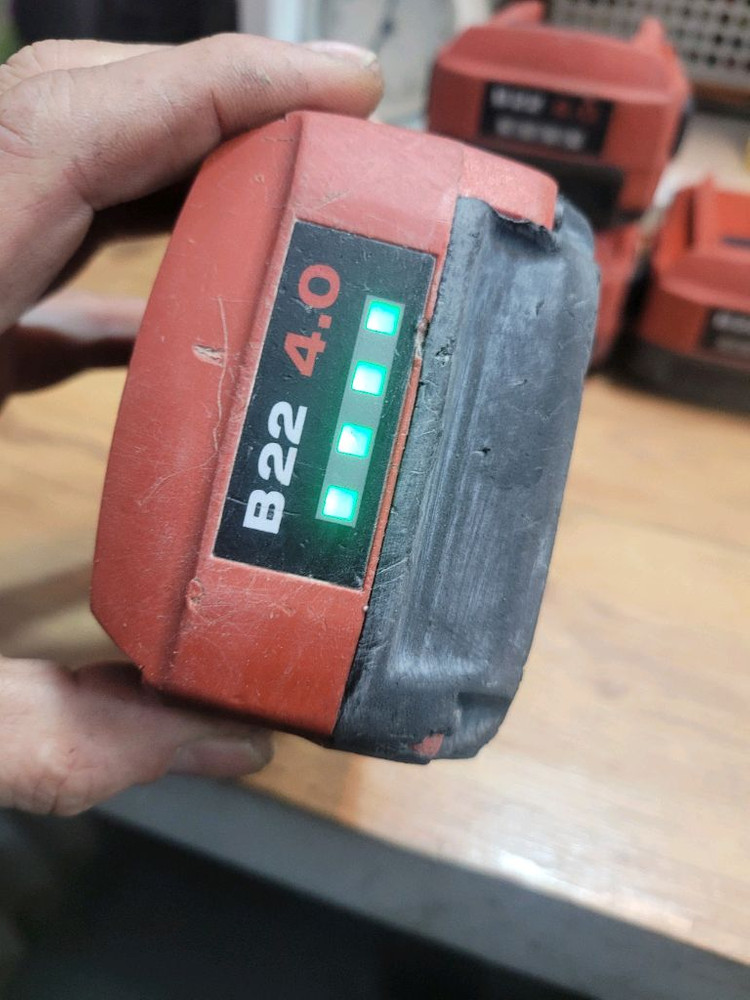 힐티배터리B22 4.0AH 매거진배터리 신형 개당가격 이미지