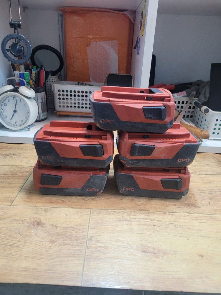 힐티배터리B22 4.0AH 매거진배터리 신형 개당가격 이미지