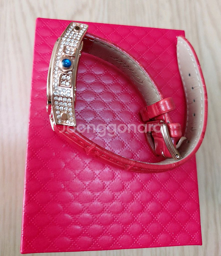 **** 러브 큐빅 스타일 시계(새상품)--5