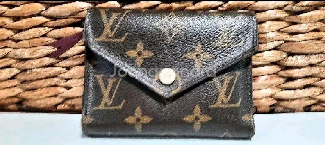 Louis Vuitton Monogram Victoriane Leather Wallet 가죽지갑 정품 남여공용--4