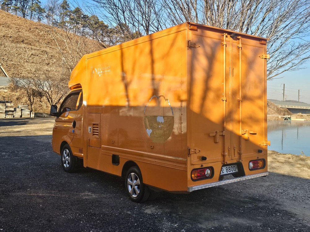 현대 포터2 푸드트럭/16년/오토/9000킬로/구변완료--3