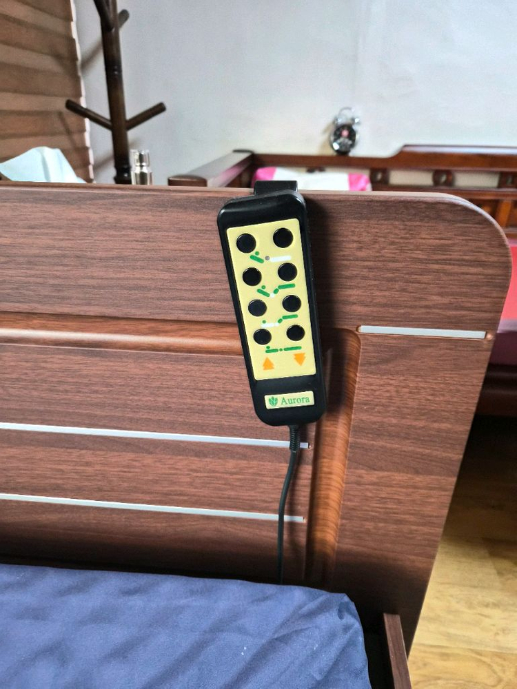 전동 환자용 침대--1