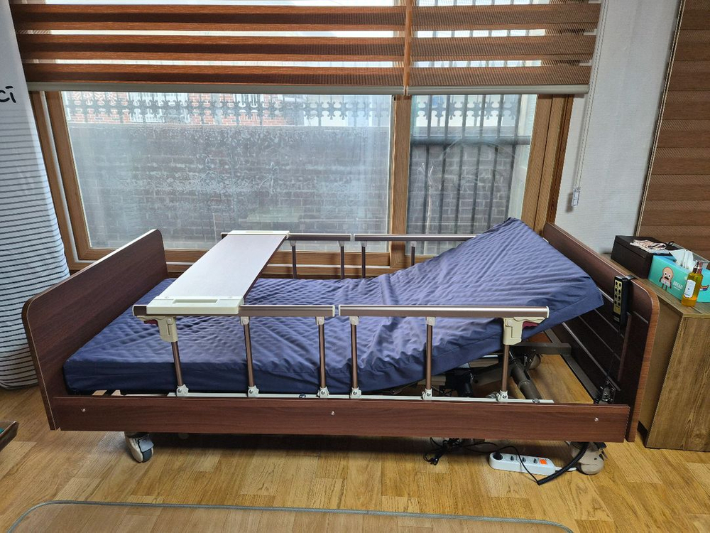 전동 환자용 침대--2