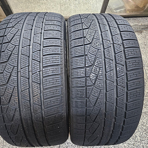 피넬리 윈터 스노우 265-35-21 중고타이어 두개