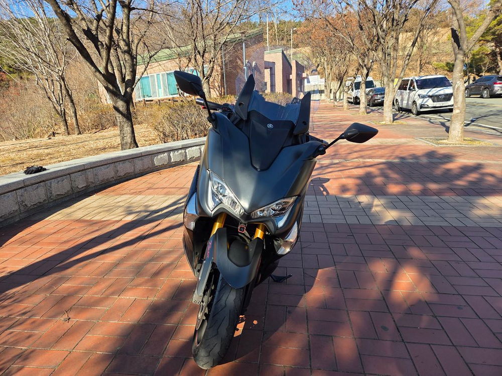 야마하 티맥스DX 이미지