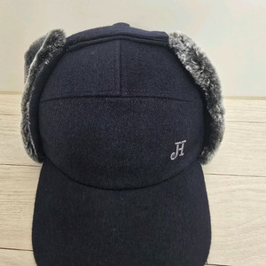 (택포) 겨울 귀마개모자 낚시모자 방한모 털모자 귀달이모자 팝니다