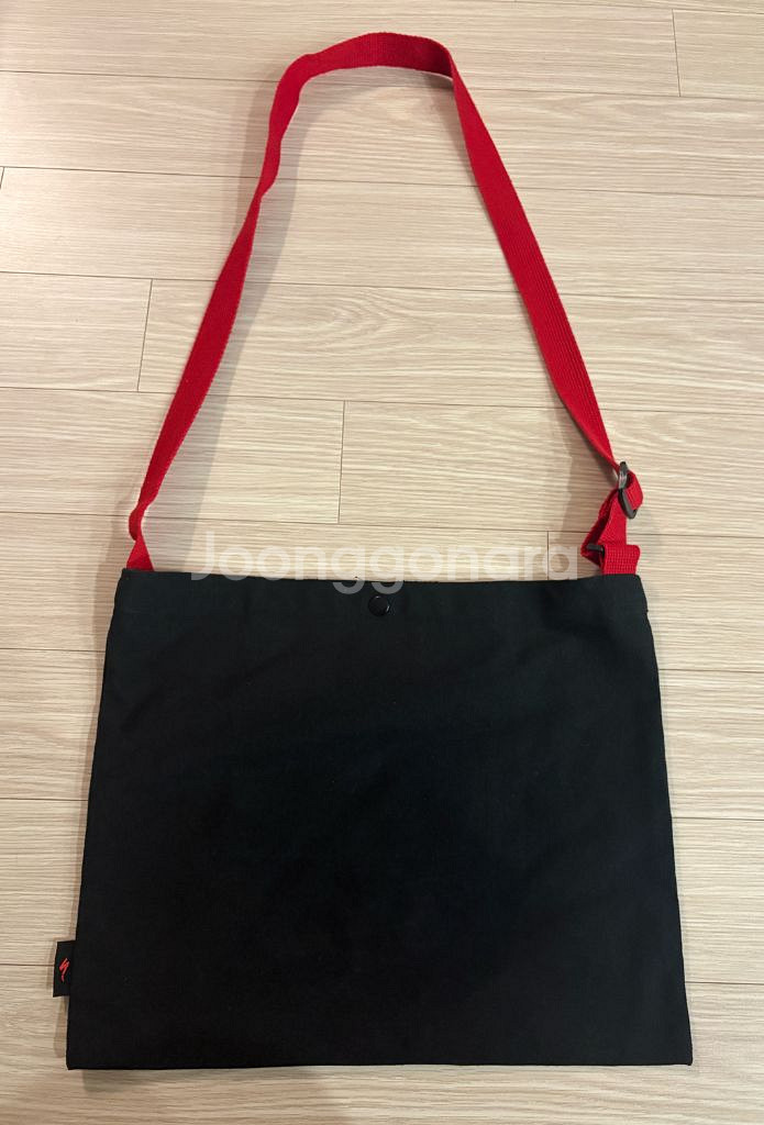 스페셜라이즈드 크로스 숄더백 블랙 정품--1