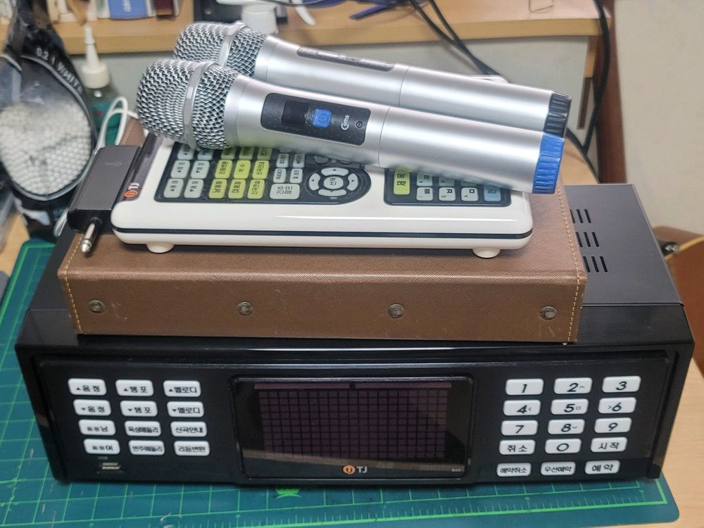 TJ B60 노래방(악보표출),앰프+무선마이크포함 노래방세트 팜 이미지