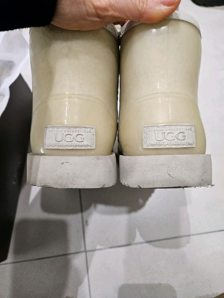 UGG 키즈 클리어 부츠 200mm--4