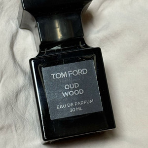 톰포드 오드우드 30ml 팝니다