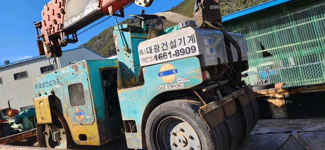 콤비로라메이와 MUC-250 엔진고장 땅다지기 아스팔트 아스콘 공사 현장 진동 로라 로울러 롤라--3