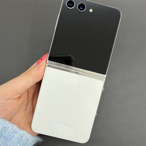 대전중고폰) 갤럭시 플립5 256G 크림 판매합니다 087876