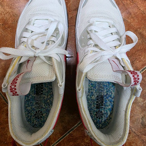 나이키 에어맥스 테라스케이프 90 판매합니다.