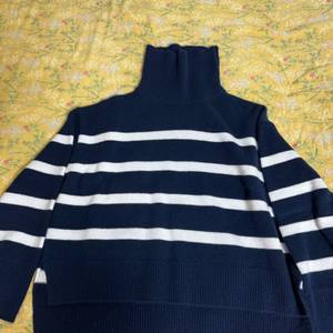 엘보른 elborn 로로피아나 스트라이프 니트 터틀넥