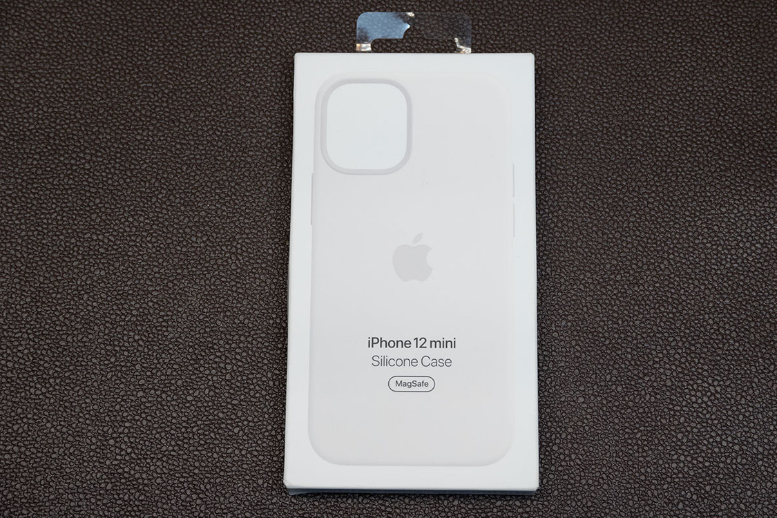 (미사용 신품) 아이폰 12 미니 정품 맥세이프 화이트 실리콘 케이스--2