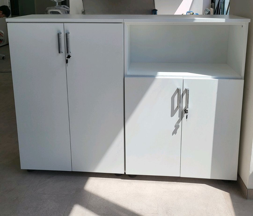 파티션 책상 의자 원탁 철제캐비넷 철재옷장 서랍 회의용테이블 수납장 책장 유리진열장--3