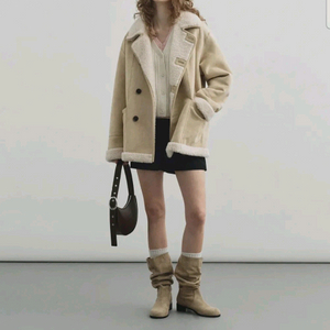 몽돌 리버시블 무스탕 베이지 구합니다 이미지