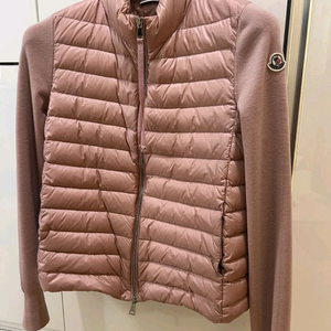 몽클레어 핑크여성패딩 M (새상품급)