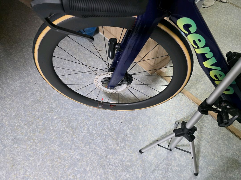 25 년식 써벨로 p5 이미지