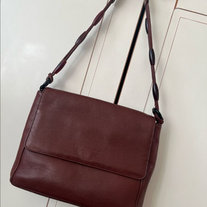 탠디 가죽 숄더뱃