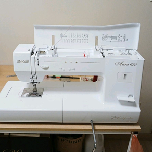 유니크 아우라620 준공업용미싱.재봉틀 이미지