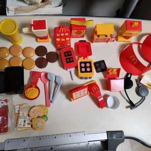 맥도널드 장난감