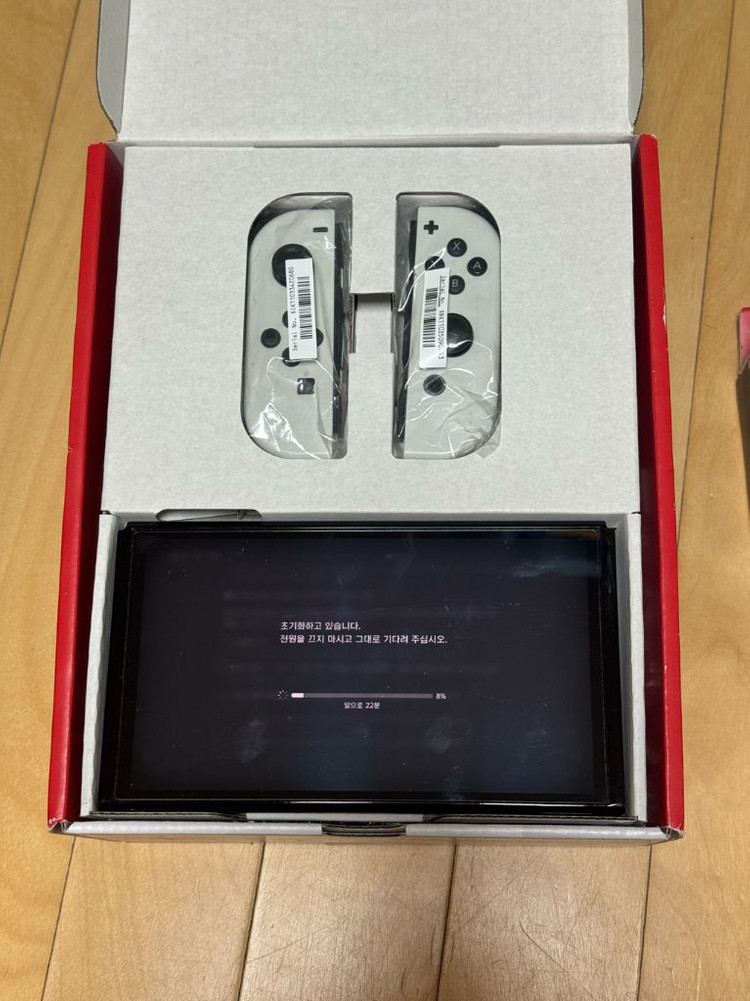 닌텐도 스위치 OLED 화이트 풀박스 + 모바패드 + 조이트론 스위치 네오콘 이미지